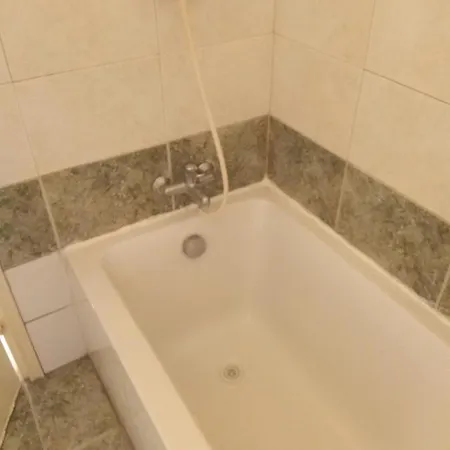 In In Quite Area Of Проживание в семье